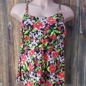 Island Escape Women's Plus Size Swimsuit Top